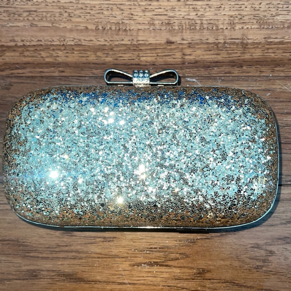 Elegant Gold Glitter Clutch